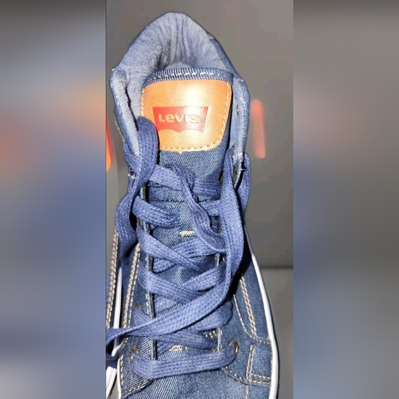 Levi’s High Top Denim Sneakers Womens Size 7.5Casual Lace Up (Mint Condition) - Picture 3 of 10